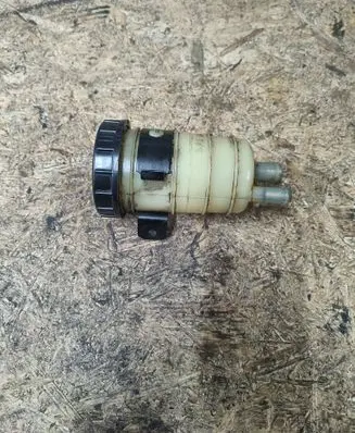 Power steering fluid tank/reservoir