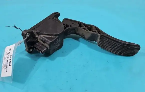 Mercedes-Benz Vito Viano W639 Accelerator throttle pedal 0280755025 IMPRK1382942