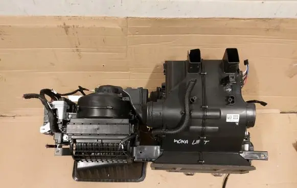 Hyundai Kona I Interior heater climate box assembly 
