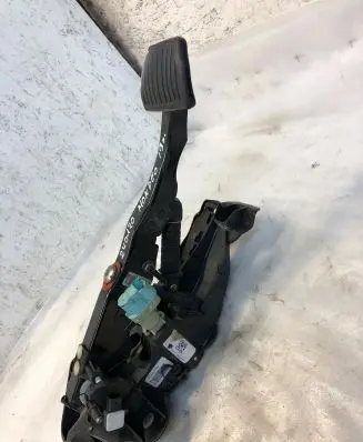 Ford Mondeo MK V Brake pedal Dg989f856he