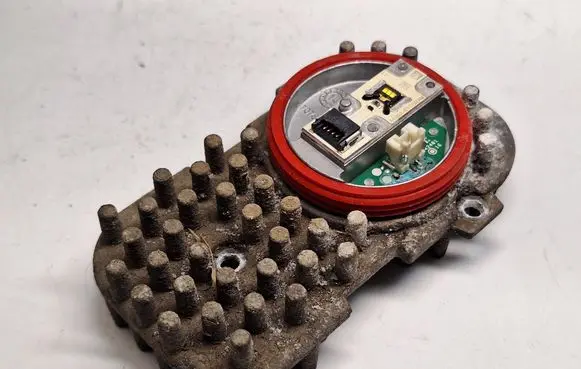 BMW 4 F32 F33 LED ballast control module 1305715084 63117263051