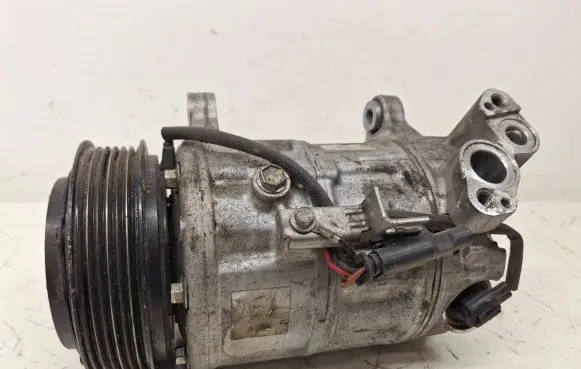 Ford Escort Air conditioning (A/C) compressor (pump) 19D786 08101804 EHG2