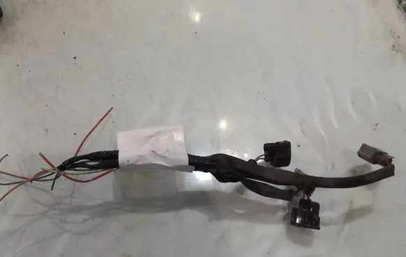 Toyota Yaris Fuel injector wires 