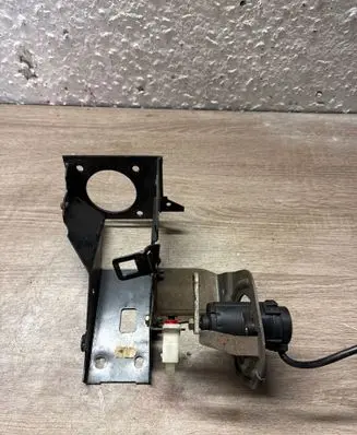 BMW 3 E30 Brake pedal bracket assembly 2242250