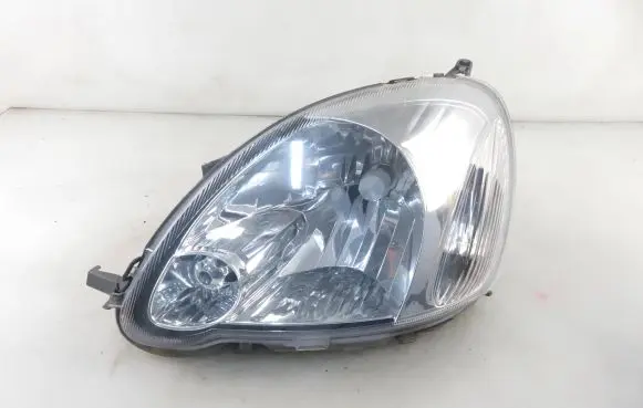 Toyota Yaris Headlight/headlamp