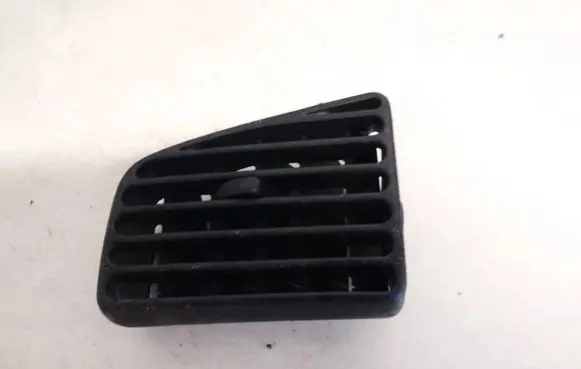 Volkswagen PASSAT B4 Dash center air vent grill 3a1819719
