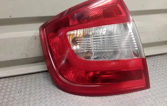 Skoda Rapid (NH) Rear/tail lights 5JH945095