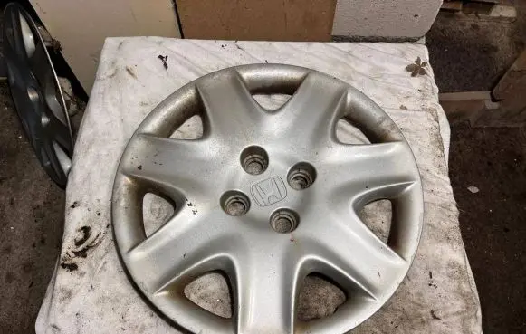 Honda Civic R15 wheel hub/cap/trim 44733S5SG100