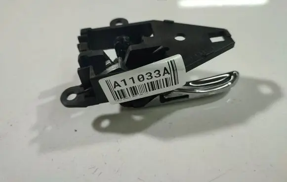 Toyota Avensis Verso Front door interior handle 