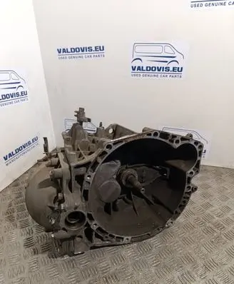 Peugeot Expert Manual 6 speed gearbox 9684587010 252001944 CF51