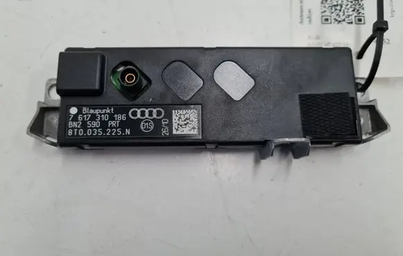 Audi A5 8T 8F Aerial antenna amplifier 8T0035225N