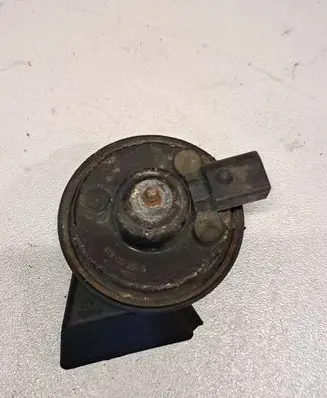 Audi A4 S4 B7 8E 8H Horn signal E1000233