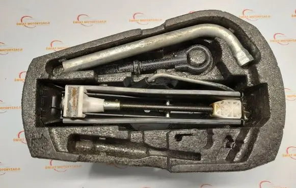 Volkswagen Polo V 6R Tool set 6R0011031