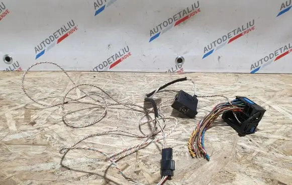 BMW 3 E90 E91 AUX in-socket connector 9172021
