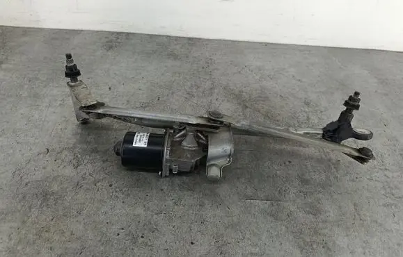 BMW 1 E81 E87 Front wiper linkage 