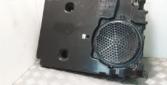 Toyota Hilux VIII Subwoofer speaker 861500K410