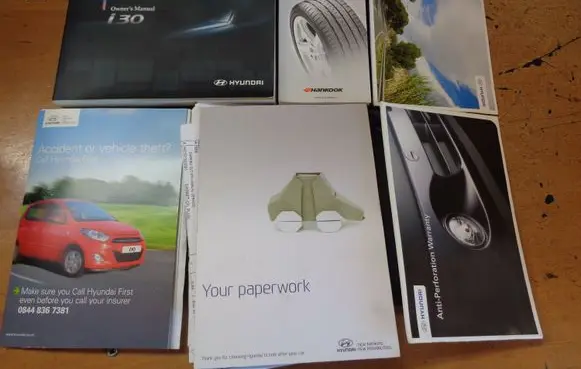 Hyundai i30 Owners service history hand book 
