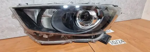 Toyota Yaris Headlight/headlamp