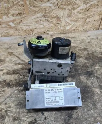 Mercedes-Benz E W211 ABS Pump A0044316912 0265250026 0335454032