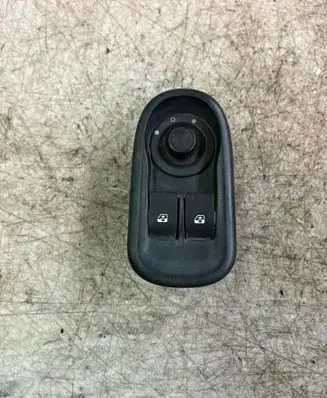 Renault Master III Electric window control switch 8200637849