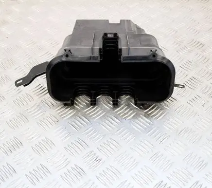 BMW 5 F10 F11 Other engine bay part 8508212