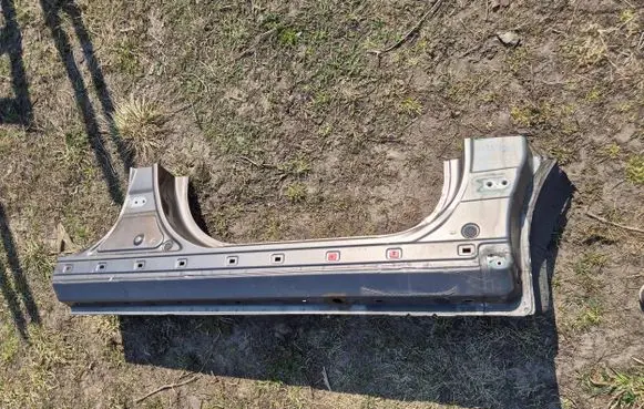 KIA Sportage Side car body part 