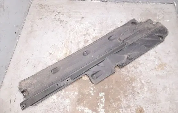 Mercedes-Benz GLK (X204) Engine splash shield/under tray 2046809108 2046100108