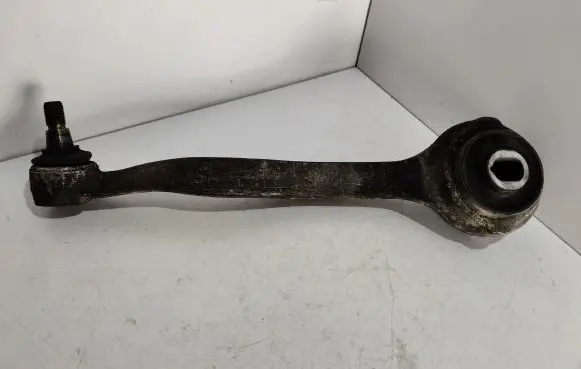 Mercedes-Benz C W204 Front lower control arm/wishbone A2033331014