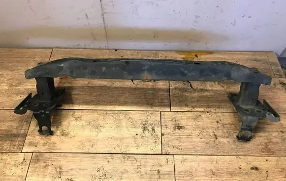 Volkswagen Touareg I Front bumper support beam 7L0807103