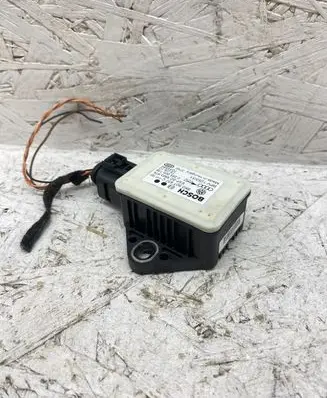 Audi A4 S4 B8 8K ESP acceleration yaw rate sensor 8K0907637