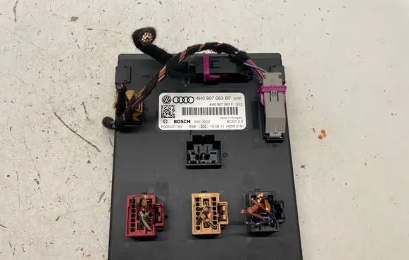 Audi A6 S6 C7 4G Comfort/convenience module 4H0907063BF F005V01183 20012002