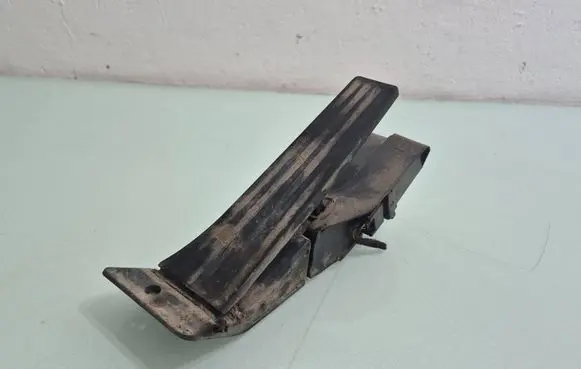 BMW X1 E84 Accelerator throttle pedal 679374201