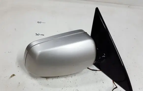 Front door electric wing mirror