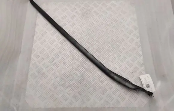 Lexus RX 450H Windshield trim 74R