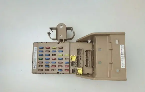 Subaru Impreza III Fuse module 82201FG010