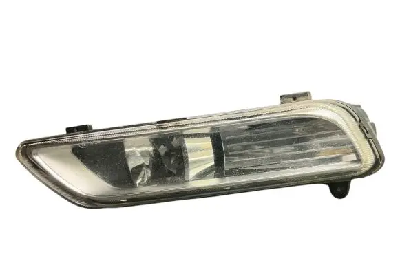 Volkswagen PASSAT B7 Front fog light 176623