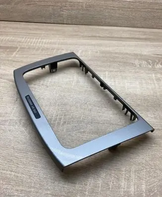 Volkswagen PASSAT B6 Radio/GPS head unit trim 3C0858069M 318410100