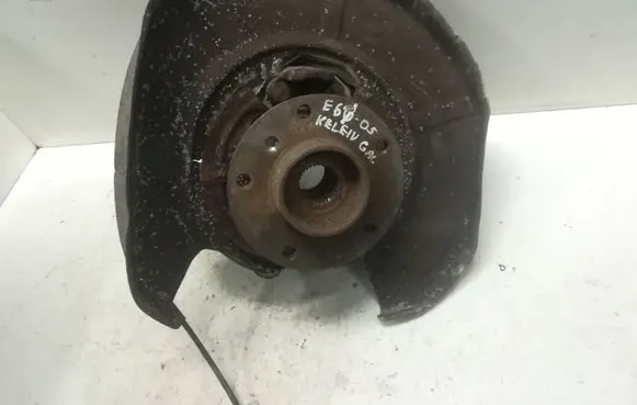 BMW 5 E60 E61 Rear wheel hub