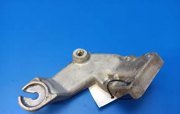 Mercedes-Benz 380 560SEC C126 Engine mounting bracket R1162235004