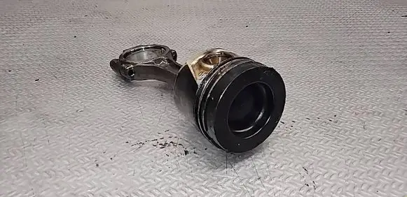 Volkswagen Transporter - Caravelle T5 Piston with connecting rod 
