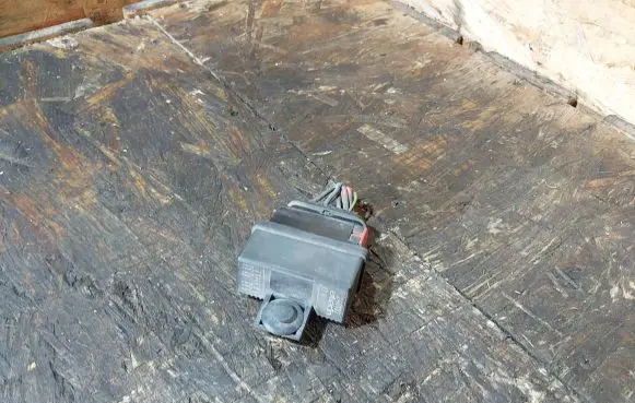 Peugeot Partner Fuel injection pump control unit/module 240107