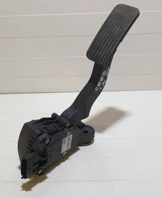 KIA Ceed Accelerator throttle pedal 32700 071022J0473 H03