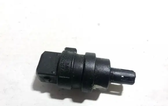 Audi A4 S4 B5 8D Intake air temperature sensor 028906081