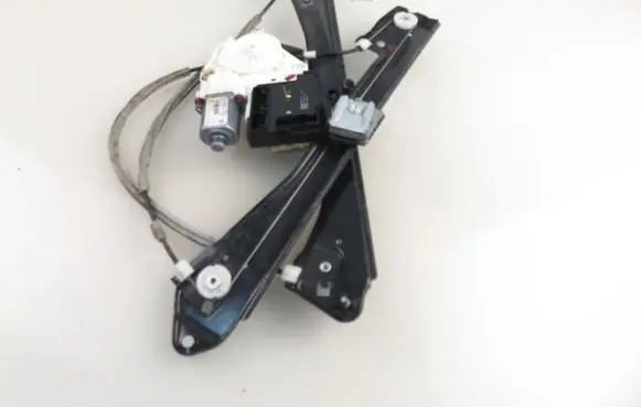 Volkswagen Jetta VI Front door window regulator with motor 3C0959793C 5C6837461K 561959701A