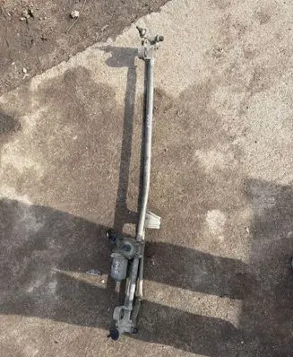 Opel Zafira B Front wiper linkage and motor 404976