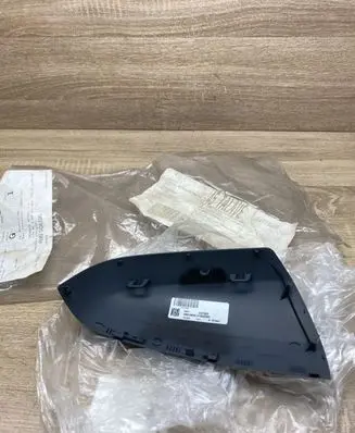 Opel Zafira B Front door wing mirror part 13170879