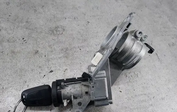 Opel Zafira B Ignition lock