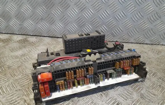 BMW X3 E83 Fuse box set 8364542 007412223 007412229550K