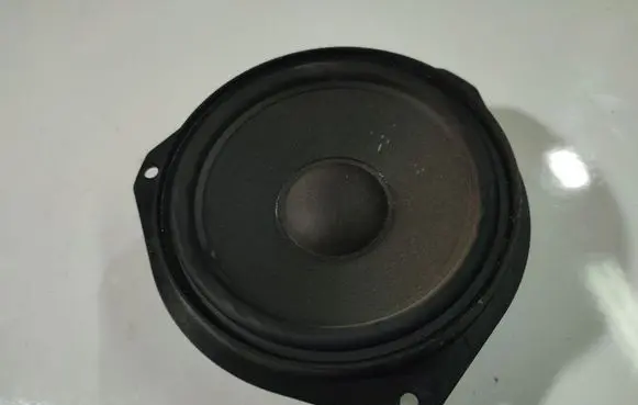 Opel Zafira B Front door speaker 