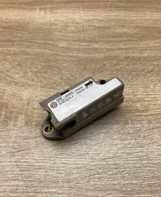 Volkswagen Sharan Airbag deployment crash/impact sensor 1J0909606G 5WK42320 WithPlug